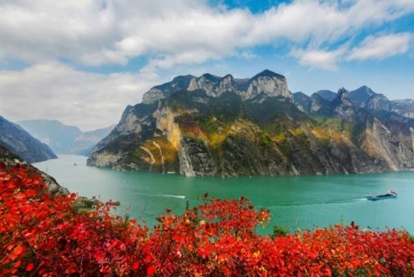 中国音乐文学盛典启幕 巫山元素闪耀舞台